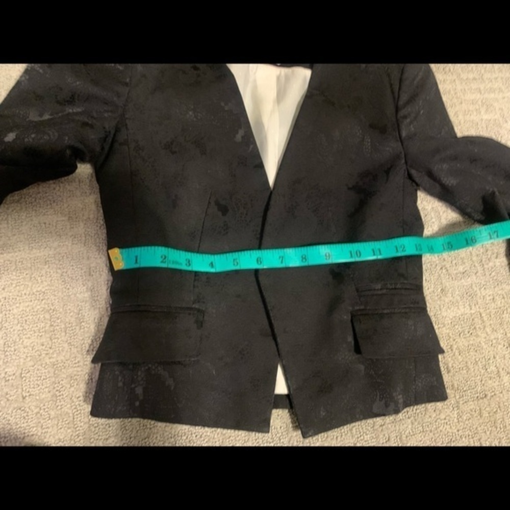 H&M Cropped Blazer - Picture 6 of 8